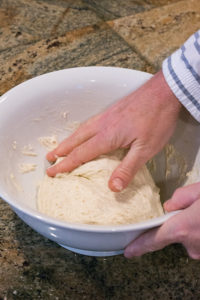 Loosen the dough on all sides and underneath